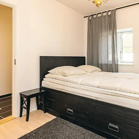 4 Star In * סבנדבורג