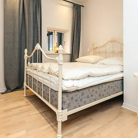 20 Person In * 斯文堡